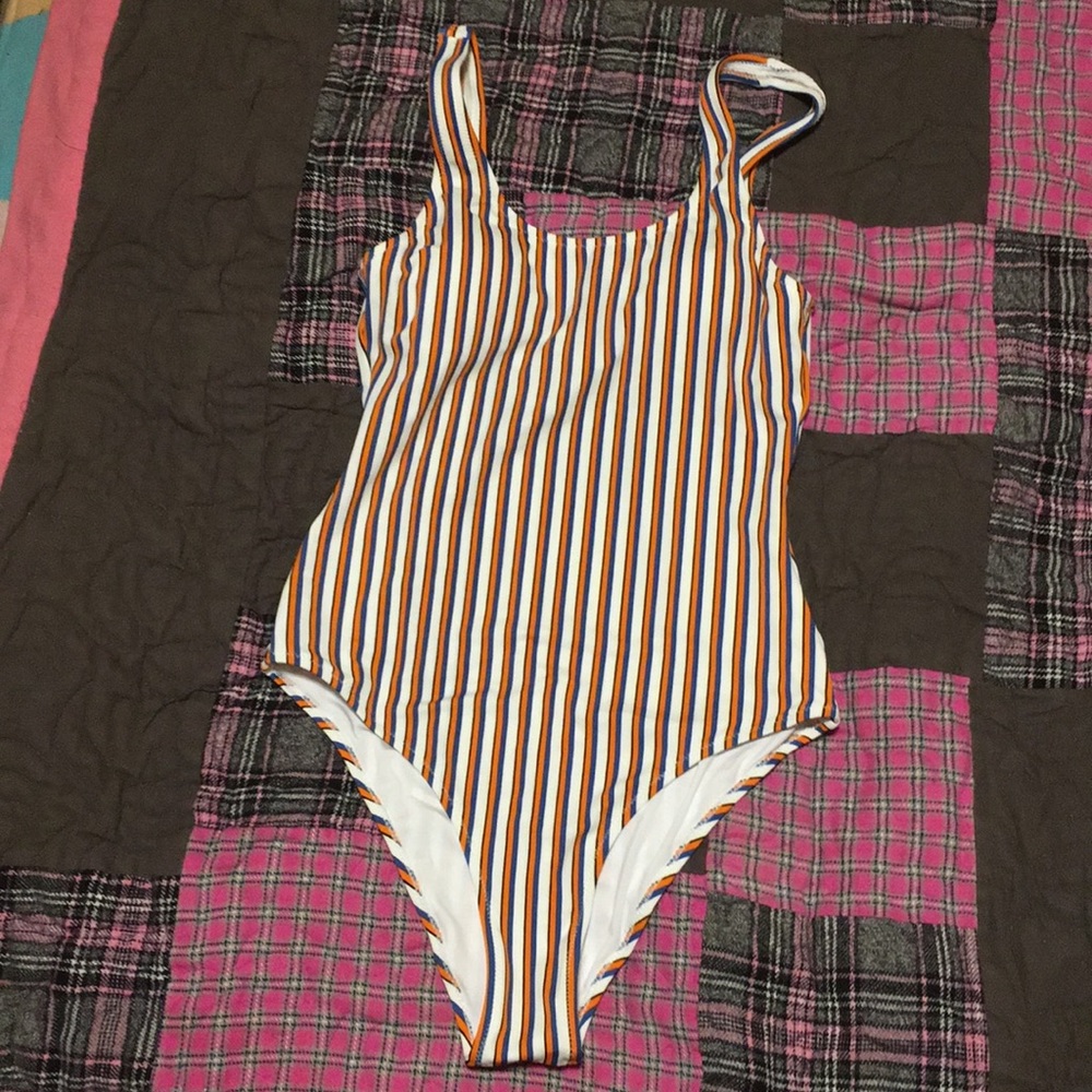 Swim suit that has NEVER been used